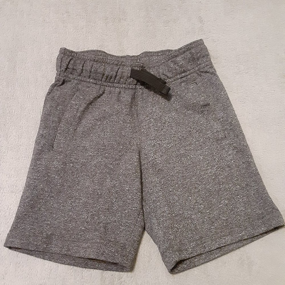 New! Garanimals Boys Size 4 365 Kids Grey Shorts